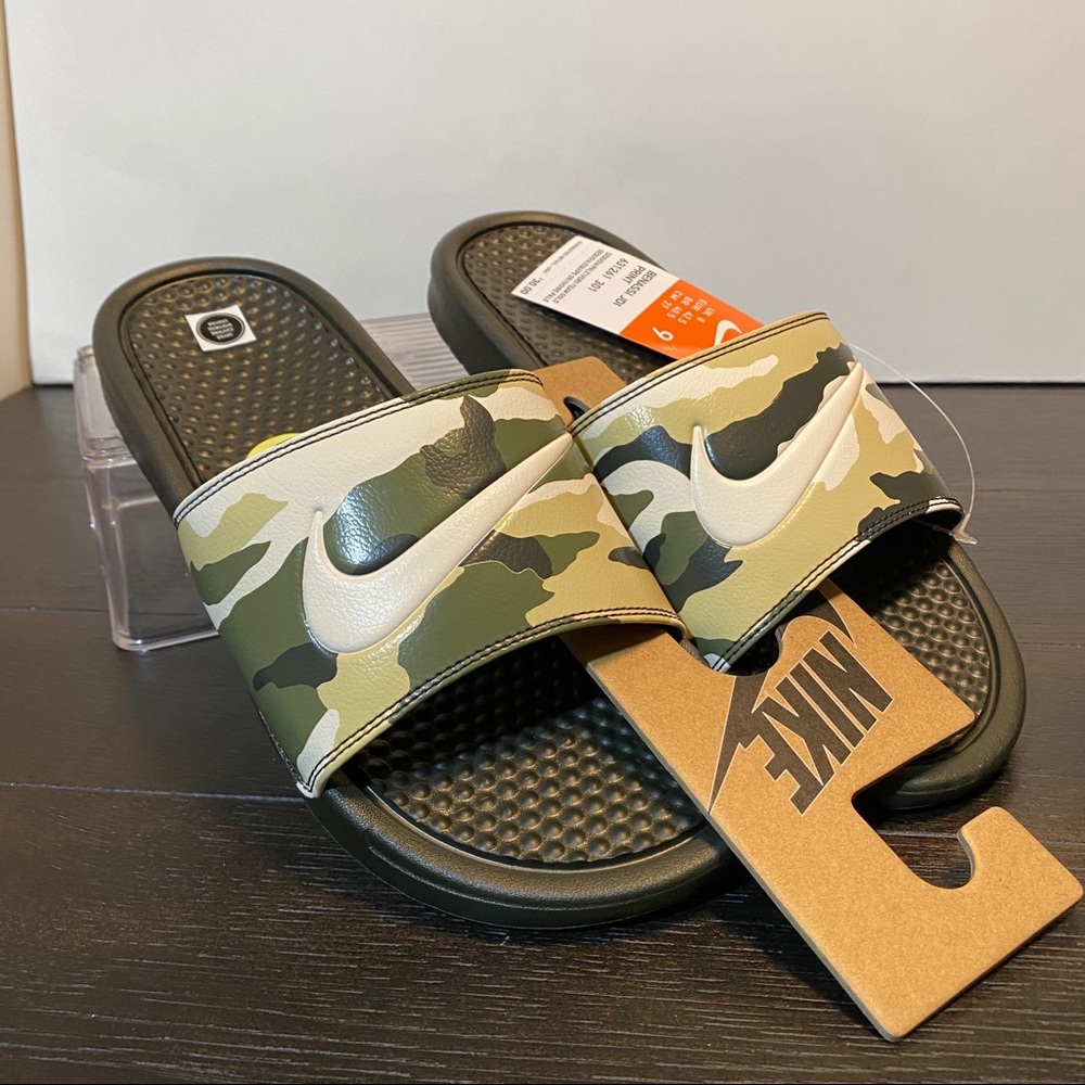 (Sold). Nike BENASSI JDI CAMO Slides Sandals